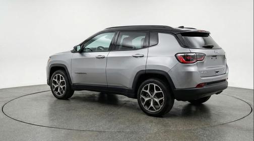 Silver Zynith Metallic Clearcoat 2025 Jeep Compass Limited