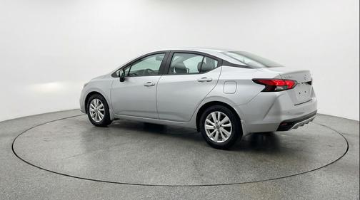 Brilliant Silver Metallic 2025 Nissan Versa 1.6 SV