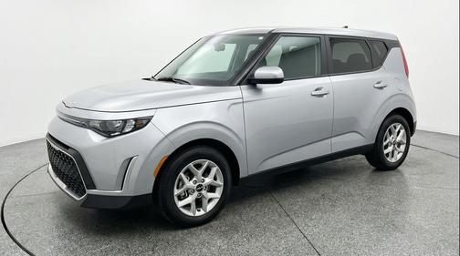Steel Gray 2025 Kia Soul LX
