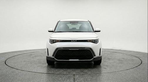 Snow White Pearl 2025 Kia Soul LX