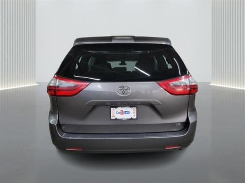 2020 Toyota Sienna LE