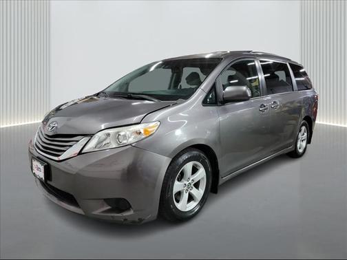 2020 Toyota Sienna LE