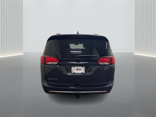 2020 Chrysler Pacifica Touring-L