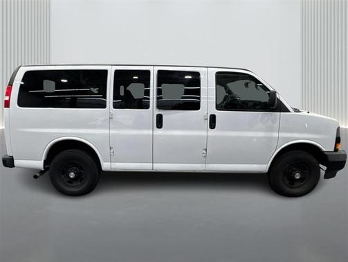2019 Chevrolet Express 2500 LS