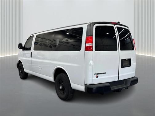 2019 Chevrolet Express 2500 LS