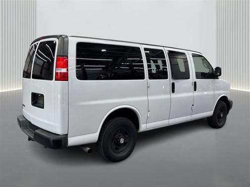 2019 Chevrolet Express 2500 LS