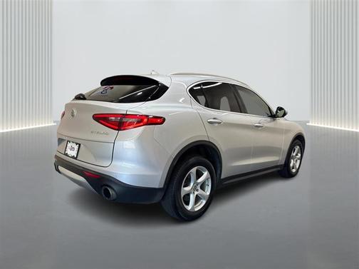 2018 Alfa Romeo Stelvio Base
