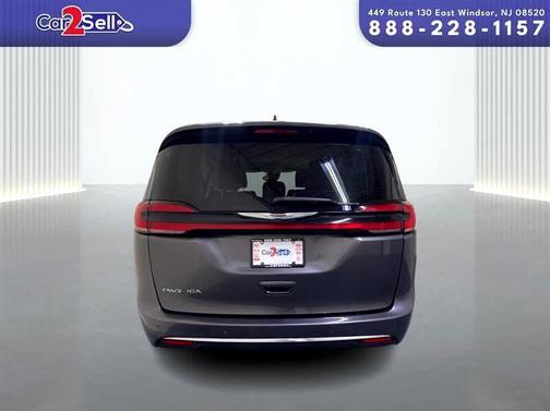 2022 Chrysler Pacifica Touring-L
