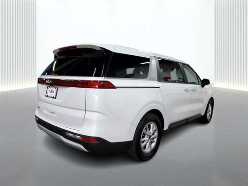2022 Kia Carnival LX