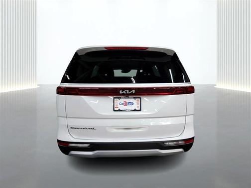 2022 Kia Carnival LX
