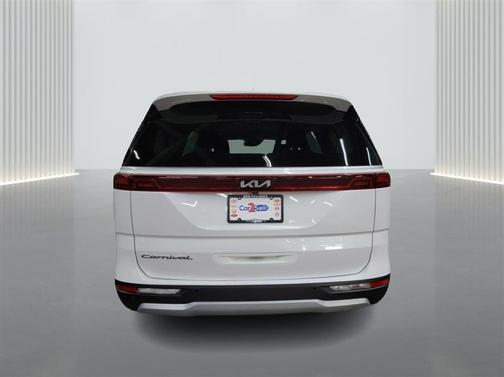 2022 Kia Carnival LX