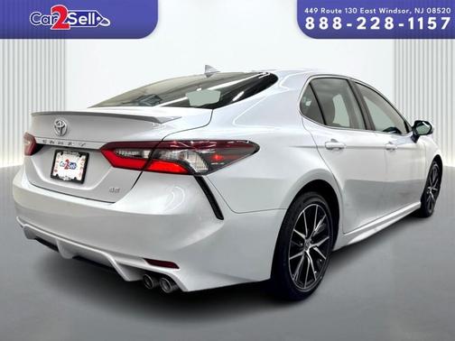 2022 Toyota Camry SE