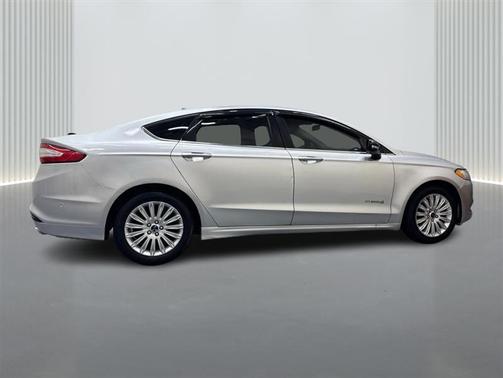 2014 Ford Fusion Hybrid SE