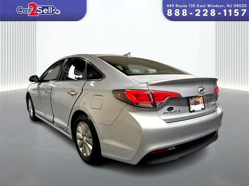 2017 Hyundai SONATA Hybrid SE