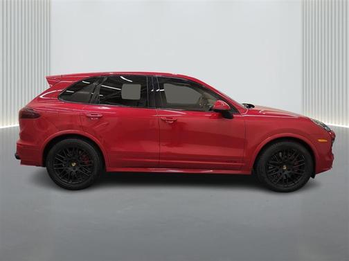2017 Porsche Cayenne GTS