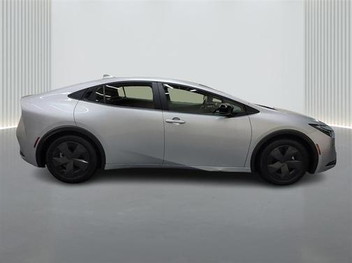 2023 Toyota Prius LE
