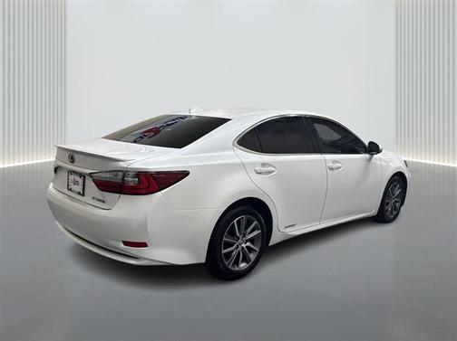 2016 Lexus ES 300h Base