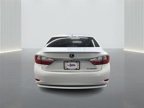 2016 Lexus ES 300h Base