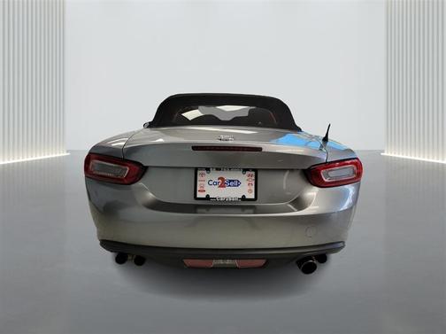2017 FIAT 124 Spider Classica