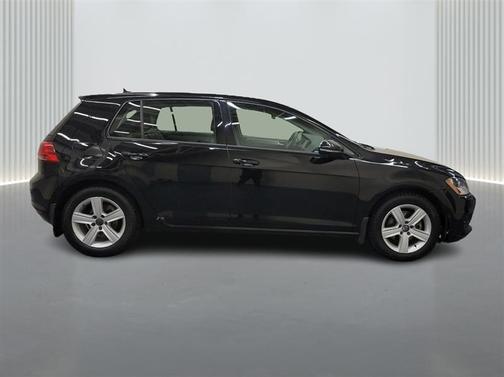 2015 Volkswagen Golf TDI S 4-Door