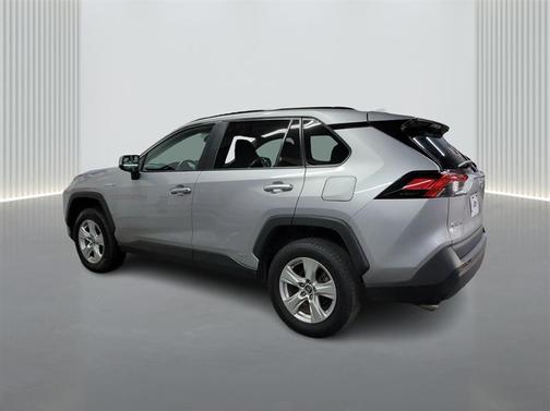 2020 Toyota RAV4 Hybrid XLE