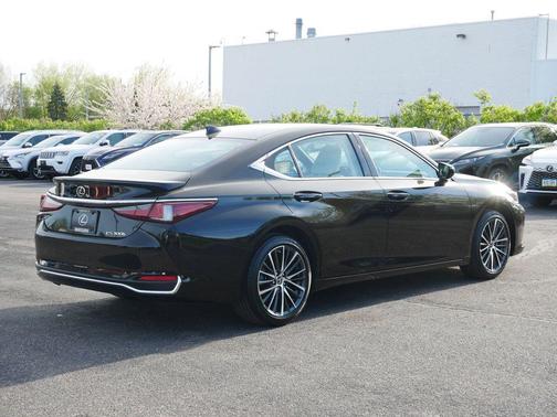 Obsidian 2025 Lexus ES 300h Base