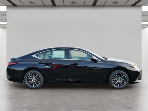 2025 Lexus ES 300h Base