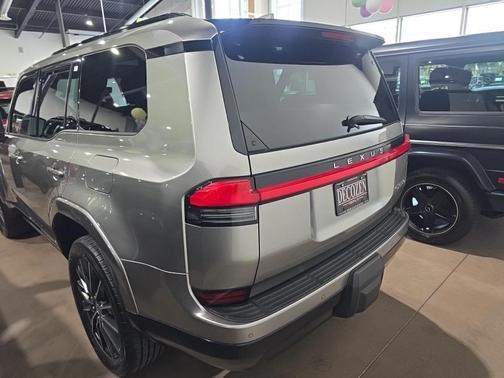 Atomic Silver 2024 Lexus GX 550 Luxury+