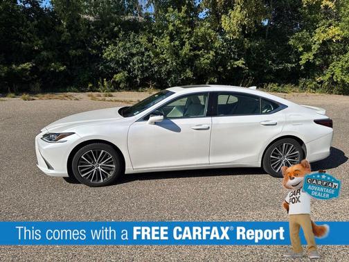 Eminent White Pearl 2024 Lexus ES 300h Base