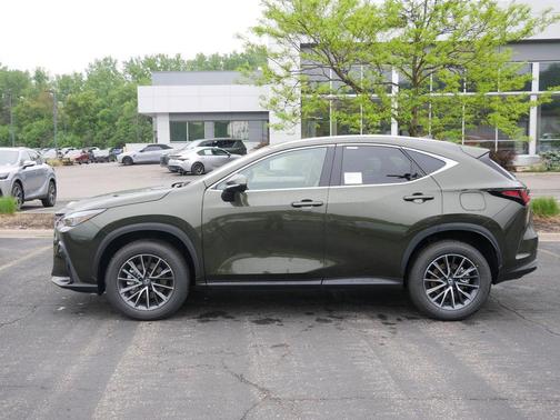Nori Green Pearl 2026 Lexus NX 350h Premium