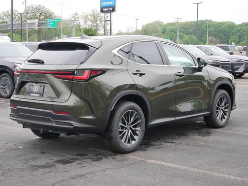 Nori Green Pearl 2026 Lexus NX 350h Premium
