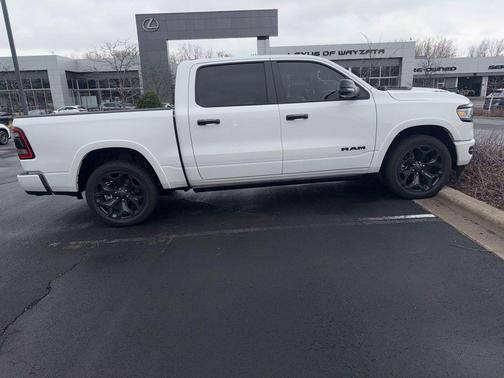 Ivory White Tri-Coat Pearlcoat 2023 RAM 1500 Limited