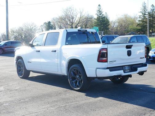Ivory White Tri-Coat Pearlcoat 2023 RAM 1500 Limited