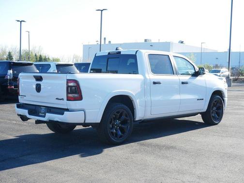 Ivory White Tri-Coat Pearlcoat 2023 RAM 1500 Limited