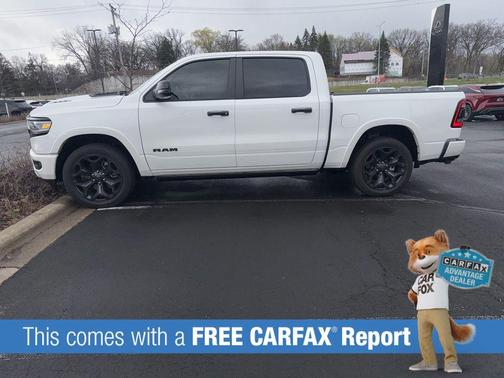 Ivory White Tri-Coat Pearlcoat 2023 RAM 1500 Limited