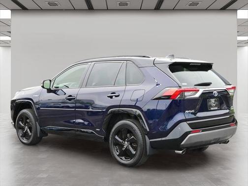 2020 Toyota RAV4 Hybrid SE