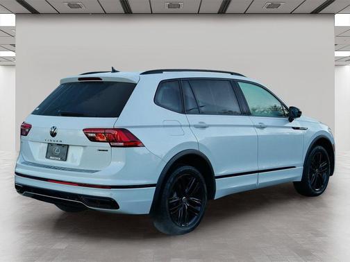 2022 Volkswagen Tiguan 2.0T SE R-Line Black 4MOTION