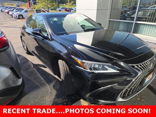 2022 Lexus ES 350 Base