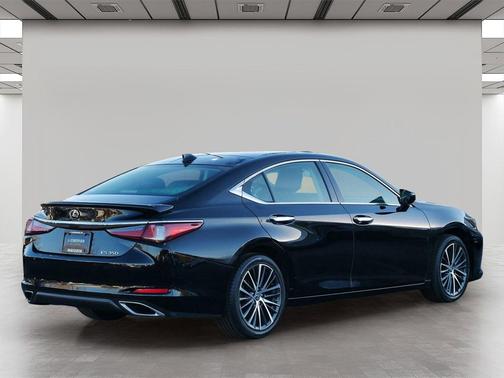 2022 Lexus ES 350 Base