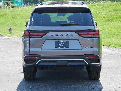 2025 Lexus LX 700h F SPORT