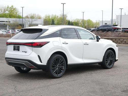 Pear 2026 Lexus RX 450h+ Base