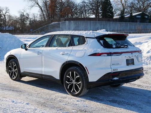 2025 Toyota Crown Signia XLE