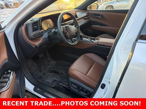 2025 Toyota Crown Signia XLE