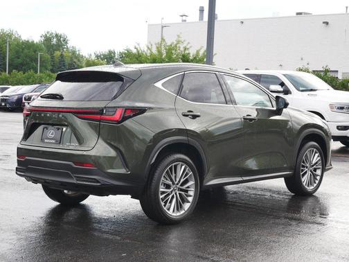 Nori Green Pearl 2025 Lexus NX 350h Premium