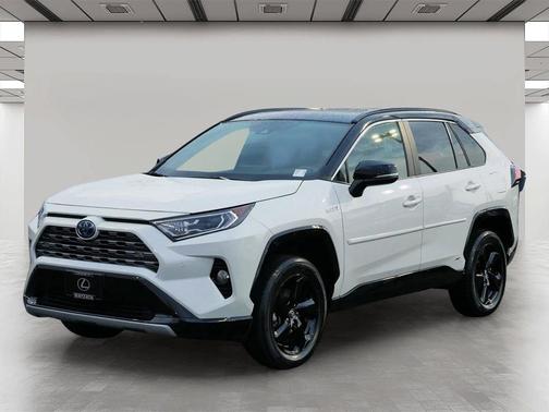 2020 Toyota RAV4 Hybrid SE