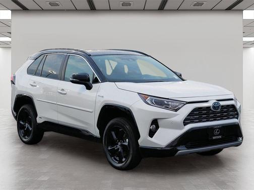 2020 Toyota RAV4 Hybrid SE