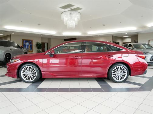 2022 Toyota Avalon Hybrid Limited