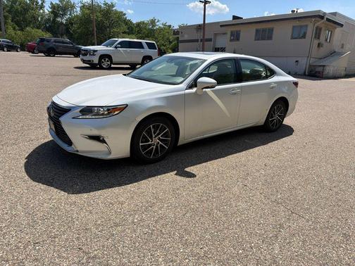 White Pearl 2017 Lexus ES 350 Base