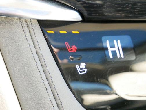 Wilder Metallic 2023 Cadillac XT6 Premium Luxury AWD