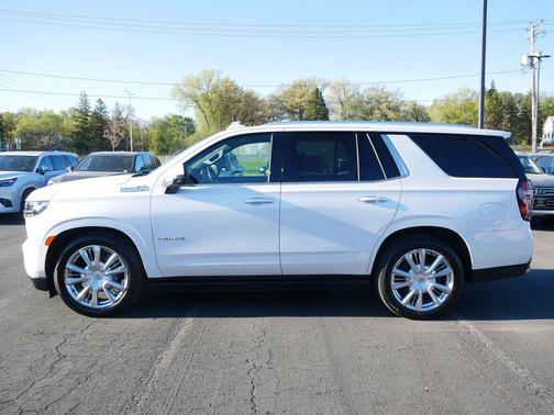 Iridescent Pearl Tricoat 2021 Chevrolet Tahoe 4WD High Country